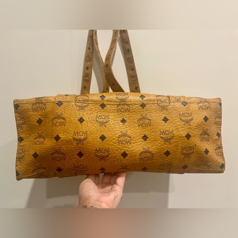 Authentic MCM Visetos Leather Bag - Picture 7 of 10